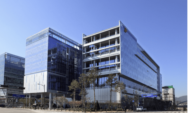 경기 성남시 판교에 위치한 SK케미칼 본사 에코랩(ECO LAB)] [출처=SK케미칼]