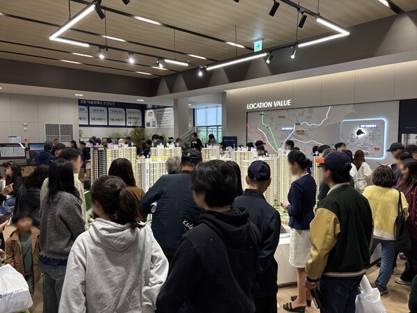 고양 더샵포레나 견본주택 이미지