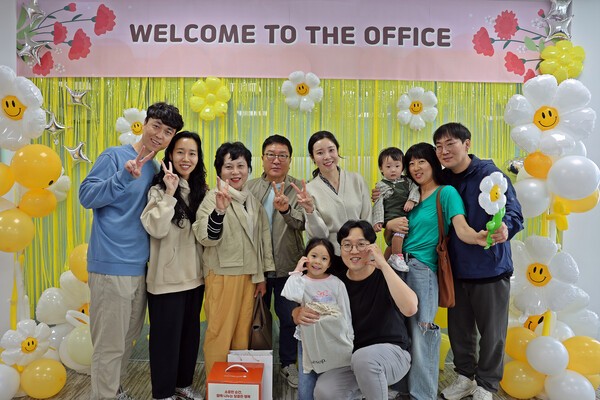 임직원 800여 명이 참석한 롯데물산 가족 초청 행사 ‘SHOW ME THE OFFICE’ [출처=롯데물산]