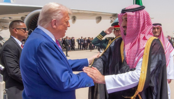 (왼쪽부터) 도널드 트럼프 미국 대통령과 무함마드 빈 살만 사우디 왕세자. [출처=연합]