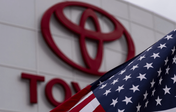도요타자동차 로고와 성조기 [출처=연합]