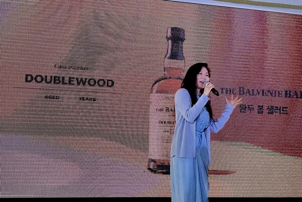 김미정 발베니 엠버서더가 발베니와 한식의 조화를 설명하고 있다. [출처=EBN]