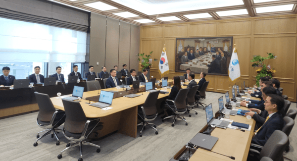 29일 서울 중구 한국은행에서 이창용 한은 총재 주재로 금융통화위원회 통화정책방향 결정회의가 진행되고 있다. [출처=류용환 기자]