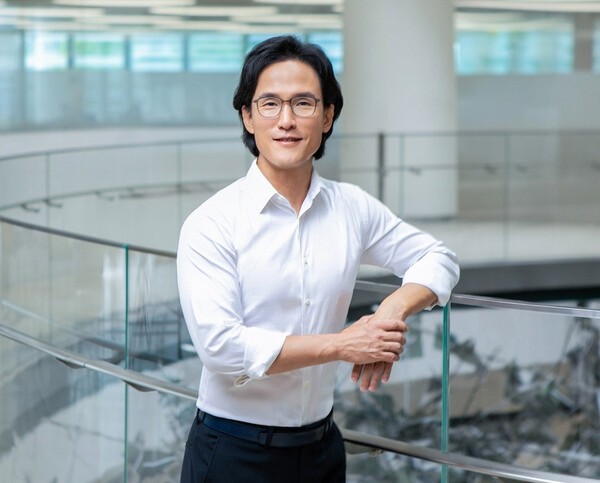 한국앤컴퍼니그룹 조현범 회장이 지난달 29일 1심에서 징역 3년을 선고받고 법정 구속됐습니다. 그는 200억 원 대 횡령, 배임 혐의를 받고 있습니다. [출처= 사측 ]