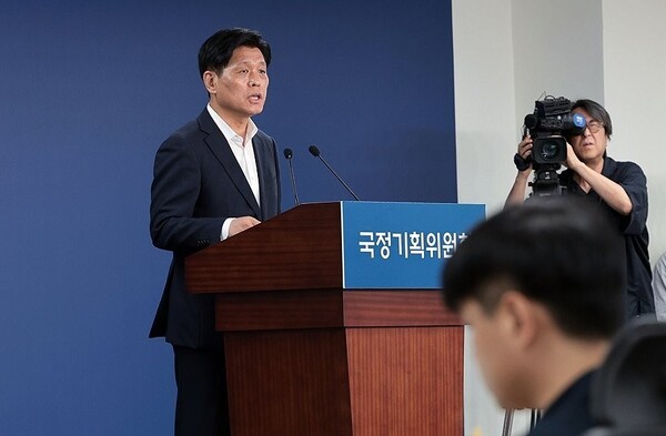 조승래 대변인은 24일 현재 금융감독원과 개인정보보호위원회의 업무보고가 진행 중이라고 밝혔다. [출처=연합]