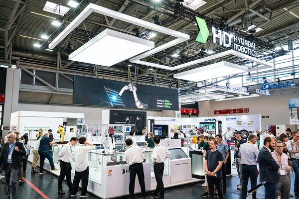 HD현대로보틱스가 24일(현지시간)부터 나흘간 독일 뮌헨에서 개최되는 글로벌 최대 규모의 로봇 산업 박람회인 '오토매티카(AUTOMATICA) 2025'에 참가했다.[출처=HD현대로보틱스 ]