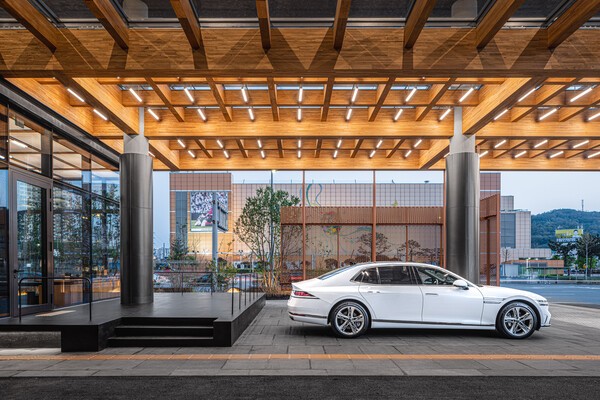 1층 시승 라운지 [출처=제네시스]