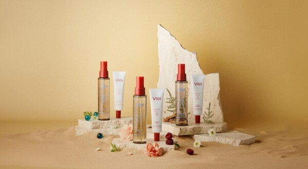 생활뷰티기업 애경산업이 나미브 사막의 경이로움에서 영감을 받은 퍼퓸 바디케어 브랜드 ‘블레이(Vlei)’를 새롭게 선보였다. [출처=애경산업]