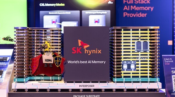 SK하이닉스가 인텔이 주최한 '2025 인텔 인공지능(AI) 서밋'에 참가해 HBM4를 선보였다. [출처=SK하이닉스]