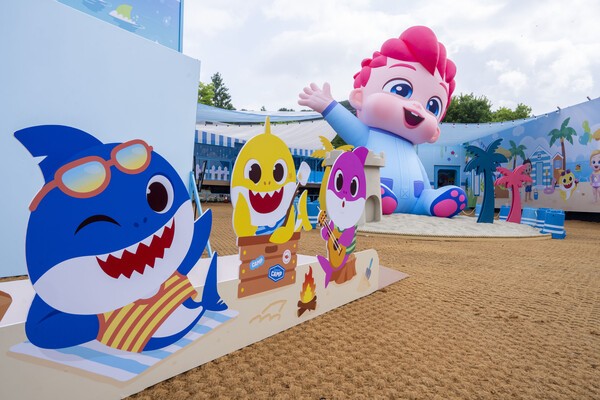 삼성물산 리조트 부문이 운영하는 에버랜드가 글로벌 키즈 IP 핑크퐁과 협업해 이날부터 여름 한정 테마존 운영에 돌입한다. [출처=삼성물산]