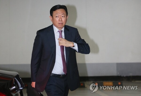 롯데그룹이 2025년 하반기 'VCM(Value Creation Meeting·옛 사장단 회의)'을 1박 2일 일정으로 확대해 개최한다. [출처=연합뉴스]