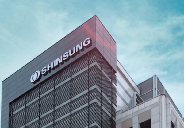 ‘탑텐’, ‘지오지아’ 등 국내 패션 브랜드를 운영하는 신성통상이 자진 상장폐지를 위한 막바지 작업에 돌입했다. [출처=신성통상]