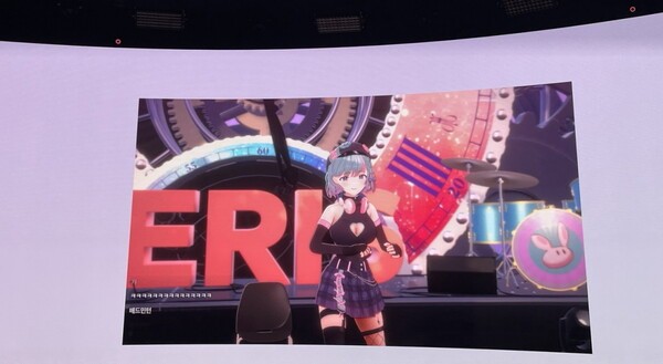 네이버의 스트리밍 서비스 치지직의 버츄얼 스트리머 '에리스'. [출처=이경은 기자]