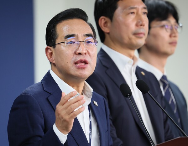 박홍근 국정기획위원회 국정기획분과장이 '전세사기 피해지원 대책'에 대해 설명하고 있다. [출처=국정기획위원회]