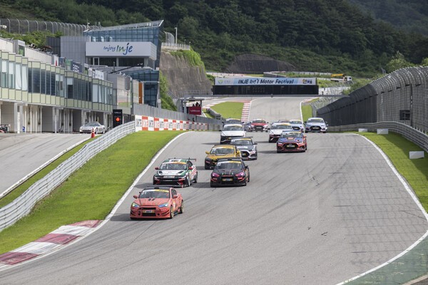 인제 내구 레이스 결승 스타트 장면.[출처=인제스피디움]