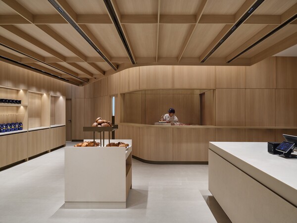 캐나다 인테리어 디자인상 ‘베스트 오브 캐나다 어워즈(Best of Canada Awards)’ 리테일 부문을 수상한 파리바게뜨 캐나다 블루어 스트리트(Bloor Street)점 내부 모습. [출처=귀도 코스탄티노 스튜디오(Guido Costantino Studio), 라일리 스넬링(Riley Snelling)]