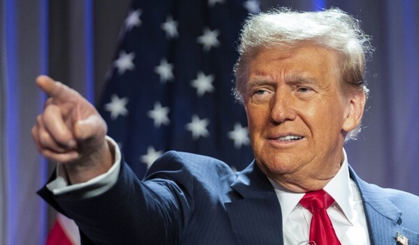 도널드 트럼프 전 미국 대통령은 한국전쟁 정전협정 72주년을 맞아 한미동맹의 중요성을 강조하며, 한반도 안보를 위한 미국의 확고한 의지를 재확인했다. [출처=연합]