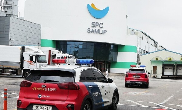 지난 6월 압수수색이 진행 중인 경기 시흥시 소재 SPC삼립 시화공장 전경. [출처=연합뉴스]