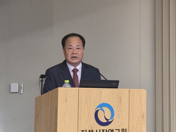 김필규 자본시장연구원 선임연구위원이 11일 서울 여의도 자본시장연구원에서 '스테이블코인과 단기 국고채'를 주제로 발표를 하고 있다.[출처= 최수진 기자]