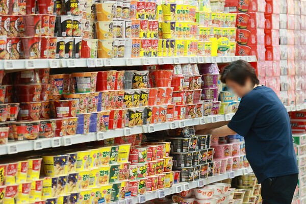 설당 가격 하락에도 국내 가공식품 가격 인하가 어려울 것이란 분석이 나온다. [출처=연합뉴스]