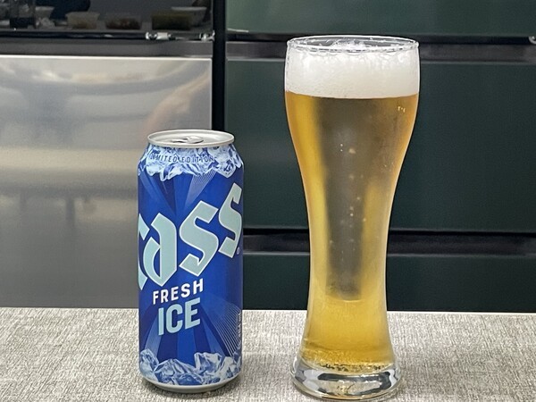 기후 변화로 11월까지 이어질 것으로 전망되는 긴 여름 속에서 오비맥주는 ‘쿨링감’을 전면에 내세운 한정판 전략으로 시장의 시선을 단숨에 사로잡았다. [출처=전제형 기자]