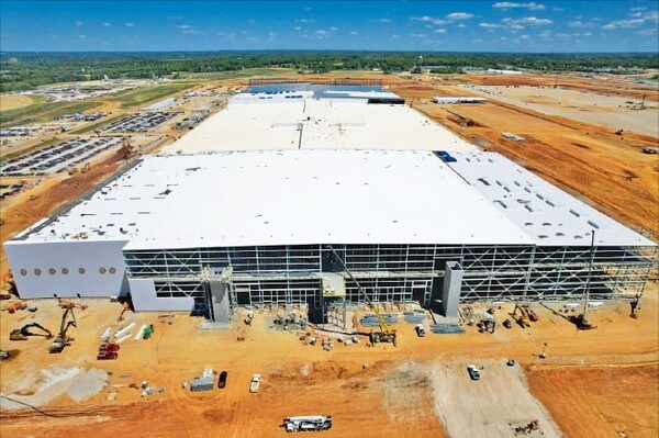 SK온과 포드의 합작법인인 블루오벌SK가 건설 중인 미국 켄터키주 1공장. [출처=SK온]