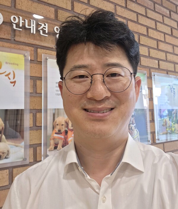 26일 경기도 용인에서 만난 박태진 삼성화재안내견학교장 [출처=EBN 김남희 기자 ]