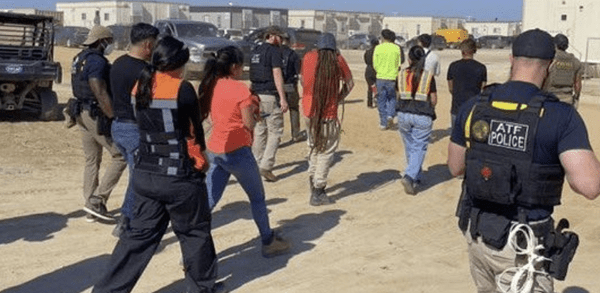 美 이민당국이 공개한 현대차-LG엔솔 이민단속 사진 [출처=ICE 영상 캡처]