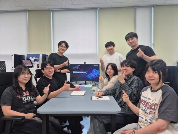 심투리얼 구성원들. [출처=심투리얼]