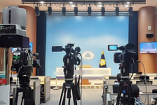 국회예산정책처는 지난 22일, 국회 본관에서 '산업재해보상보험 정책토론회'를 개최하고 산업재해보상보험(이하 산재보험)의 신속성과 공정성을 높이기 위한 정책 방안을 심도 있게 논의했다.[출처=ebn]