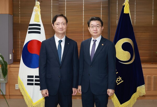 사진 왼쪽 부터 이찬진 금융감독원장, 이억원 금융위원장. [출처=금융위원회]