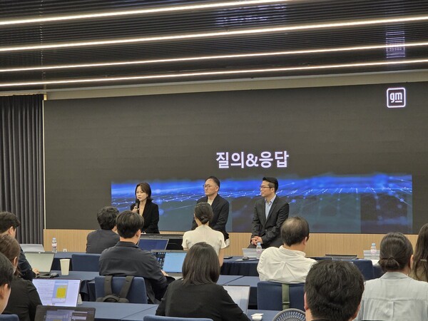 GM한국사업장이 'GM 슈퍼크루즈 기자간담회'를 진행하는 모습 [출처=박성호 기자]