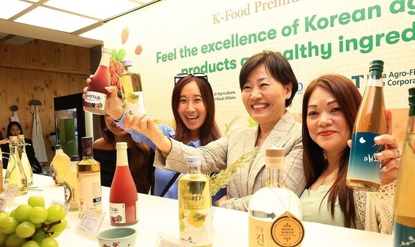 송미령 농림축산식품부 장관은 전통주 산업의 성장 가능성을 강조하며, 전국 양조장을 돌며 정책 현황을 점검하고 업계의 목소리를 직접 듣고 있다. [출처=연합뉴스]