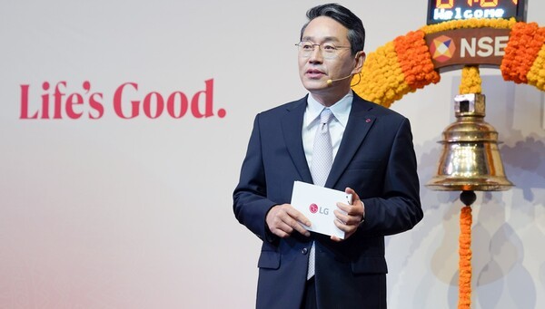  인도 뭄바이 국립증권거래소에서 14일(현지시간) 열린 LG전자 인도법인 상장식에 참석한 LG전자 조주완 CEO [출처=LG전자 ]