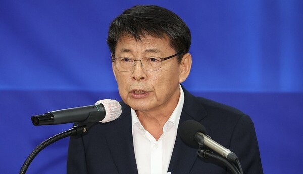 더불어민주당 호남발전특별위원회 위원장에 임명된 서삼석 지명직 최고위원이 지난 8월 초 전남 무안군 전남도당에서 열린 최고위원회의에서 발언하고 있다. [출처=연합뉴스]