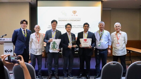 TYM은 지난 2일 필리핀 마닐라 월드트레이드센터에서 필리핀 농업기계화센터(PHilMech)와 현지 부품·서비스 대응력 강화를 위한 업무협약(MOU)을 체결했다. [출처= TYM]