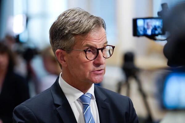 에릭테덴 바젤은행감독위원회 의장이 스테이블코인의 성장세가 새로운 자본 규제를 촉발할 것이라고 우려했다. [출처=블룸버그]