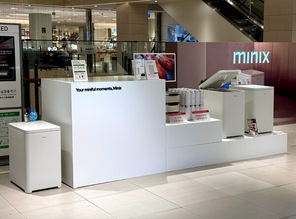 미닉스가 16일부터 29일까지 2주간 부산 신세계백화점 센텀시티점 7층에서 팝업스토어를 운영하며 여섯 번째 신제품 김치냉장고 ‘더 시프트’를 오프라인에서 최초로 공개했다. [출처=앳홈]