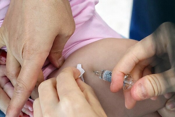 17일 국회 보건복지위원회 소속 장종태 의원에 따르면, 병원급에서도 도수치료 진료비는 292억 원을 기록했다. 1인실 상급병실료 역시 종합병원에서 122억 원, 상급종합병원에서 78억 원으로 각각 해당 병원급에서 가장 높은 비급여 진료비 항목으로 나타났다. 특정 비급여 항목에 대한 과도한 의료 이용이 심화되고 있음을 시사한다. [출처=연합]