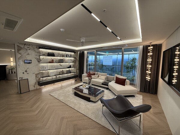 112㎡ 유닛에 마련된 거실 모습[출처=EBN]