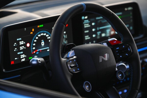 현대자동차 아이오닉 6 N의 실내.[출처=현대자동차]