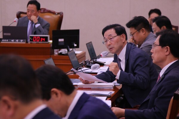 24일 국회 농림축산식품해양수산위원회 소속 서천호 의원이 농협중앙회로부터 제출받은 국정감사 자료를 보면, 2020년부터 올해 8월까지 지역 농·축협에서 총 264건의 횡령 및 부당대출 금융사고가 발생했으며, 이로 인한 피해액은 1012억 원에 달했다. [출처=서천호 의원실]