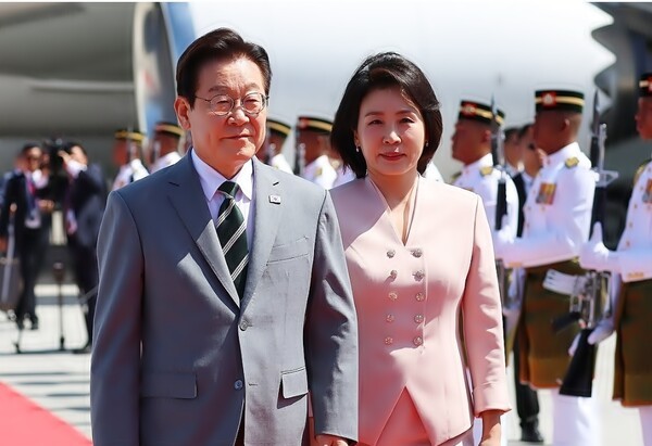 말레이시아 도착한 이재명 대통령 [출처=연합]
