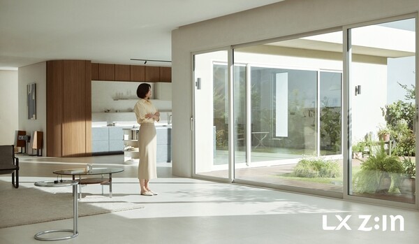 LX하우시스의 ‘LX Z:IN 창호 뷰프레임’ 이미지. [출처=LX하우시스]