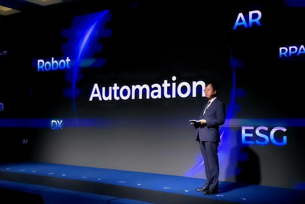 최성안 삼성중공업 대표이사(부회장)가 29일 삼성거제호텔에서 열린 'Auto2Vision' 행사에서 설계·생산자동화 비전을 설명하고 있다.[출처=삼성중공업 ]