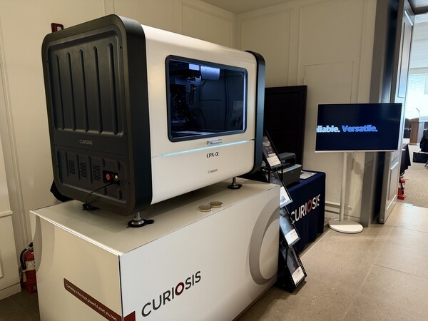 큐리오시스의 합성생물학용 콜로니피커 CPX-α [출처=김창권 기자]