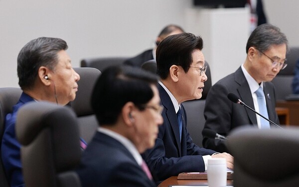 이재명 대통령이 1일 경주화백컨벤션센터(HICO)에서 열린 제2세션에서 발언하고 있다. [출처=연합]