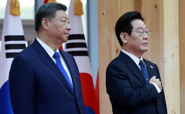 이재명 대통령(사진 오른쪽)과 시진핑 중국 국가주석 [출처=연합]