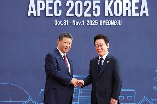 이재명 대통령이 시진핑 중국 국가주석의 초청을 수락하며 조만간 중국을 방문하겠다는 의사를 밝혔다.[출처=연합]