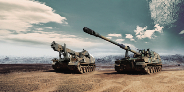 한화에어로스페이스의 K9 자주포(오른쪽)와 K10 탄약운반차의 모습.[출처=한화에어로스페이스]